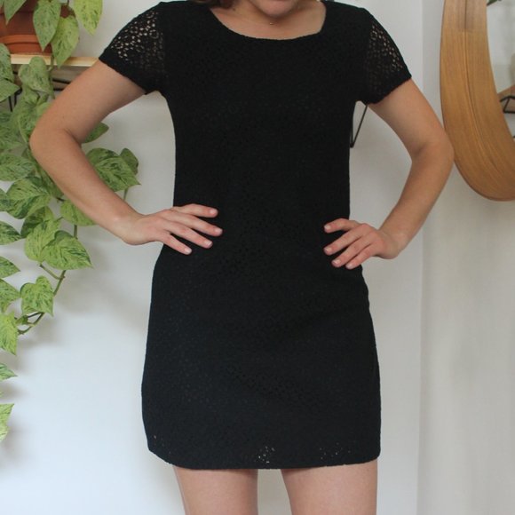 Black Lace Shift Dress - Picture 2 of 5